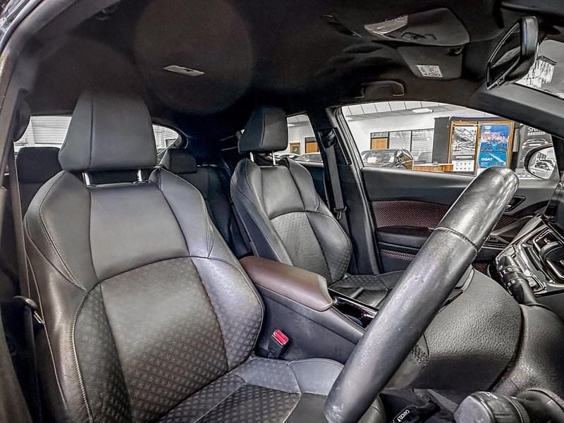 Used Toyota C-HR 116 HP (85 kW) 2018 Grey SUV