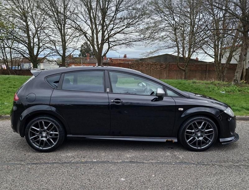 Used Seat Leon FR 170 HP (125 kW) 2012 Black Hatchback