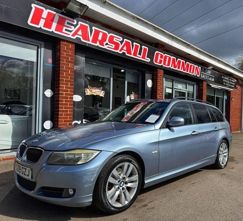 Used BMW 320 177 HP (130 kW) 2009 Blue Estate