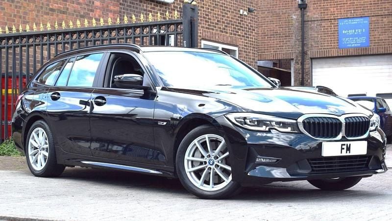 Black Used 2022 BMW 330e Comfort Edition Estate | £13,850 (Good price) - Image 1/3
