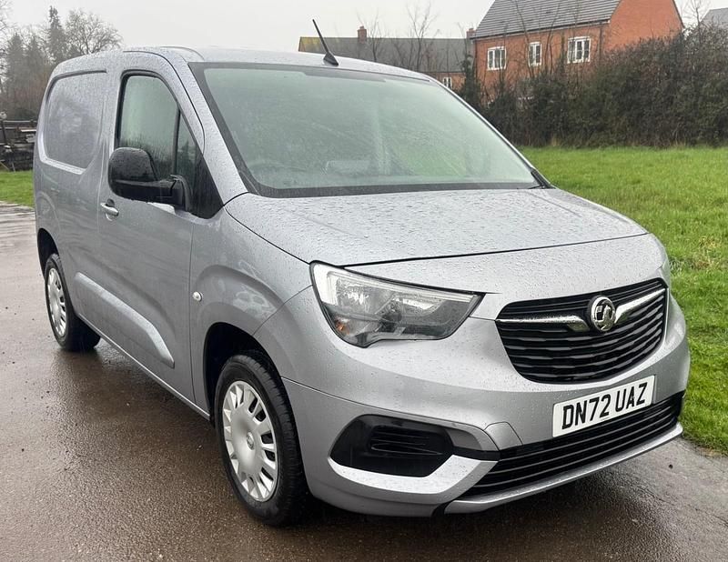 Used Vauxhall Combo 100 HP (73 kW) 2022 Grey MPV