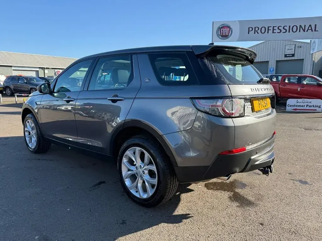 Used Land Rover Discovery 4 HSE 180 HP (132 kW) 2015 Grey SUV