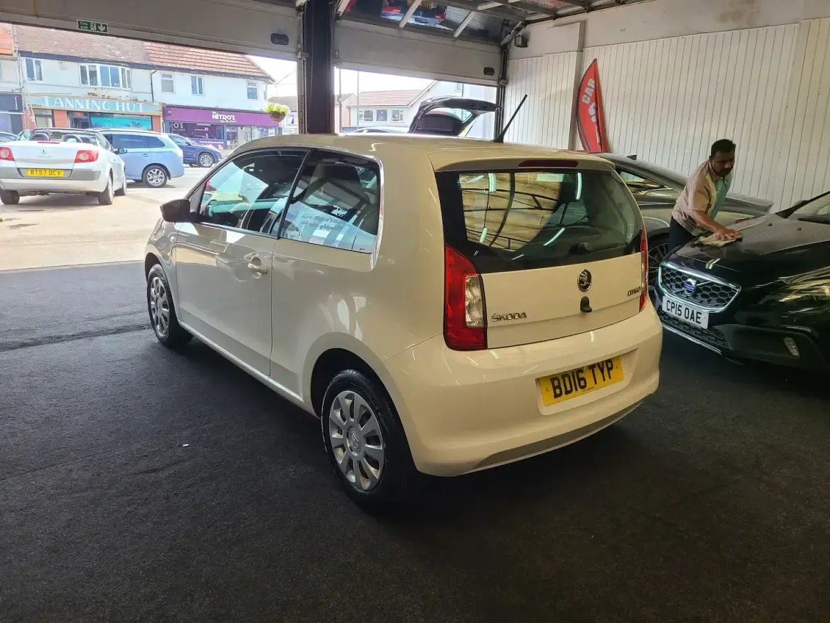 Used Skoda Citigo SE 2016 White Hatchback