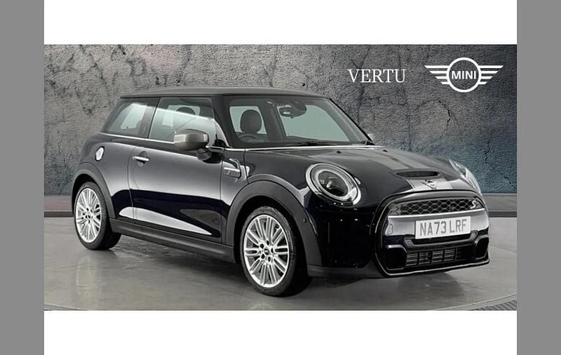 Black Used 2023 Mini Cooper S Exclusive Hatchback | £23,200 (Fair price) - Image 1/4