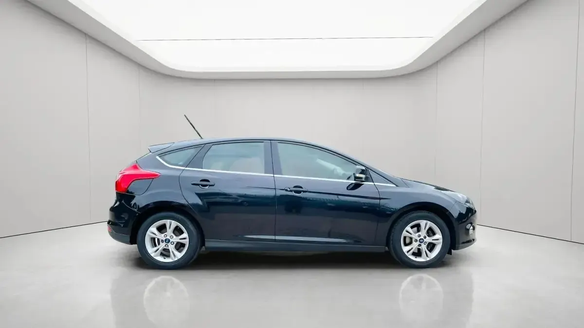 Used Ford Focus Zetec 2013 Black Hatchback