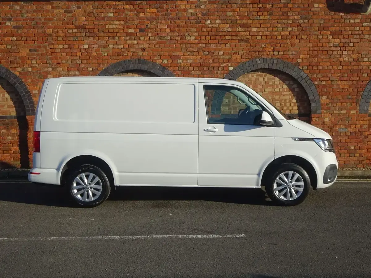 Used VW Transporter Highline 2021 White Van