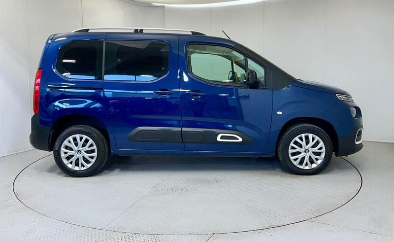 Used Citroën Berlingo Feel 130 HP (95 kW) 2023 Blue MPV
