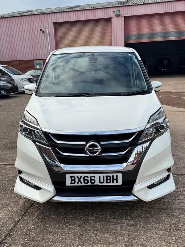 White Used 2016 Nissan Serena MPV | £11,250 (Good price) - Image 1/4