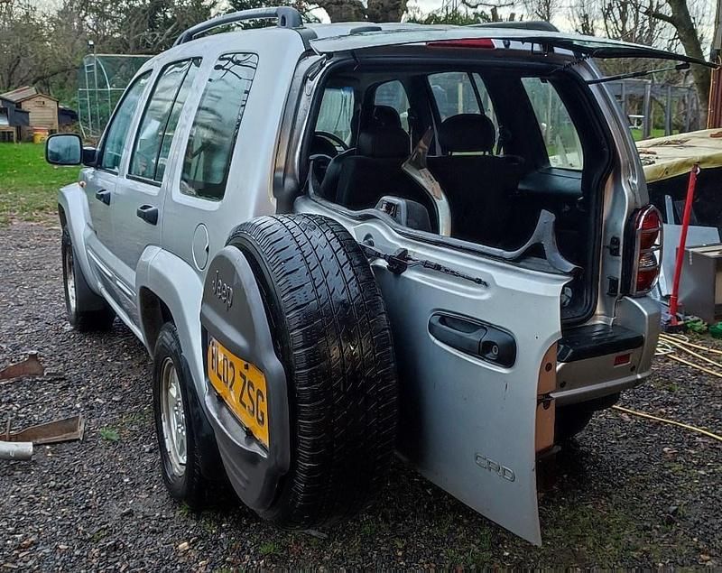 Used Jeep Cherokee Limited 143 HP (105 kW) 2002 Silver SUV