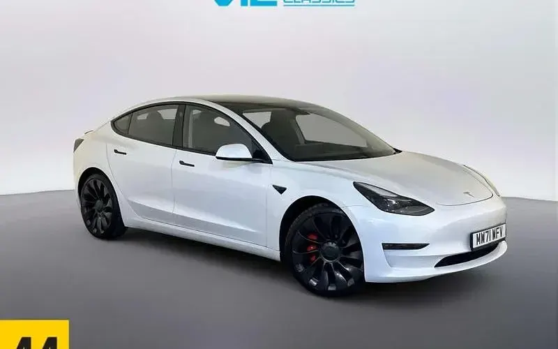 Używany Tesla Model 3 Performance 334 kW (455 KM) 2023 Sedan/Limuzyna