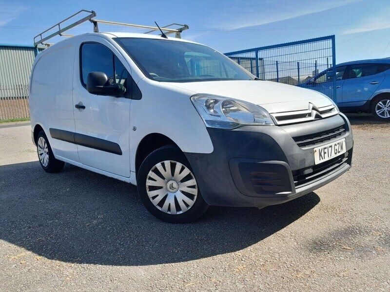 White Used 2017 Citroën Berlingo MPV | £4,995 (A bit pricey) - Image 1/4