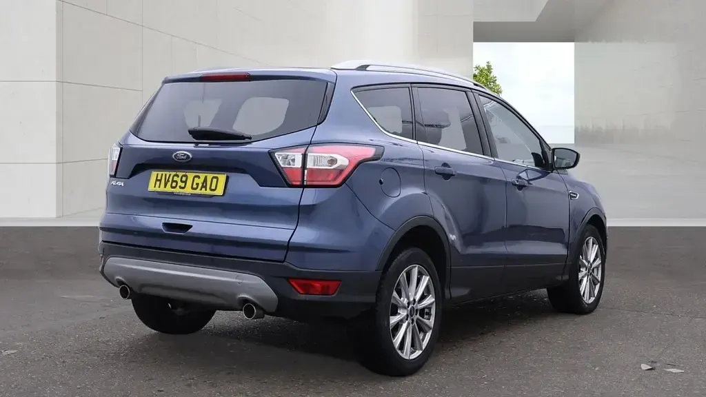 Used Ford Kuga Titanium 150 HP (110 kW) 2019 Blue SUV