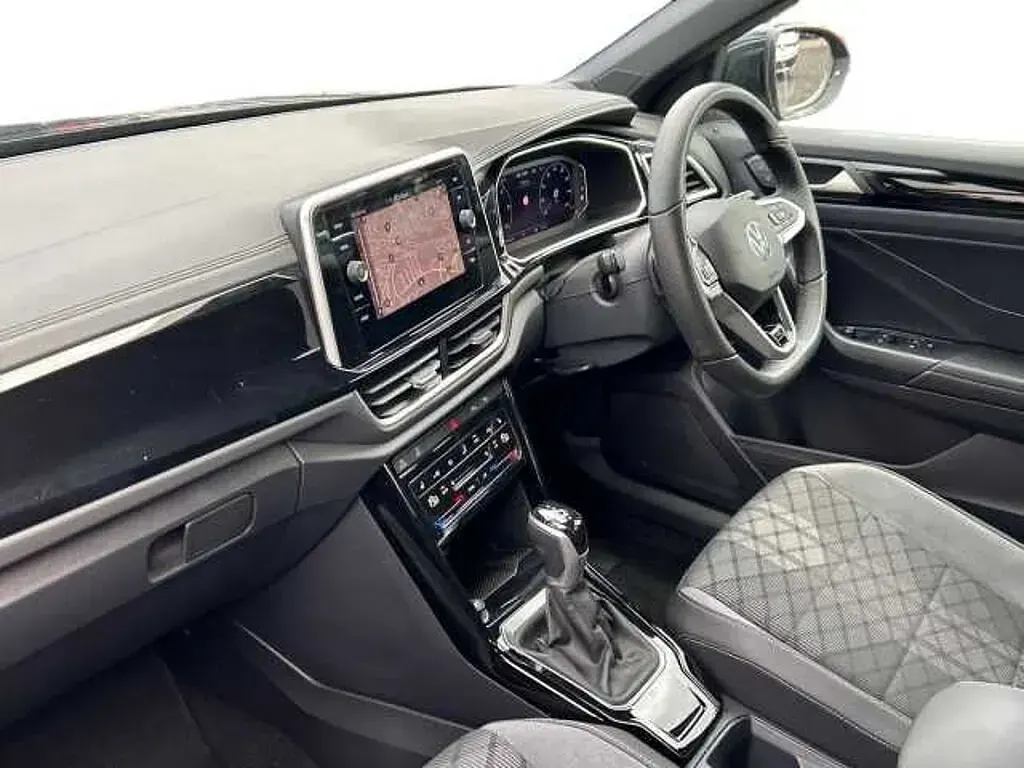 Used VW T-Roc R-line 150 HP (110 kW) 2025 Black SUV