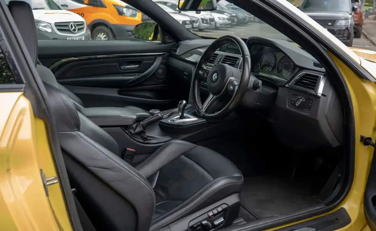 Usado BMW M4 Comfort Edition 2016 Amarillo Coupe