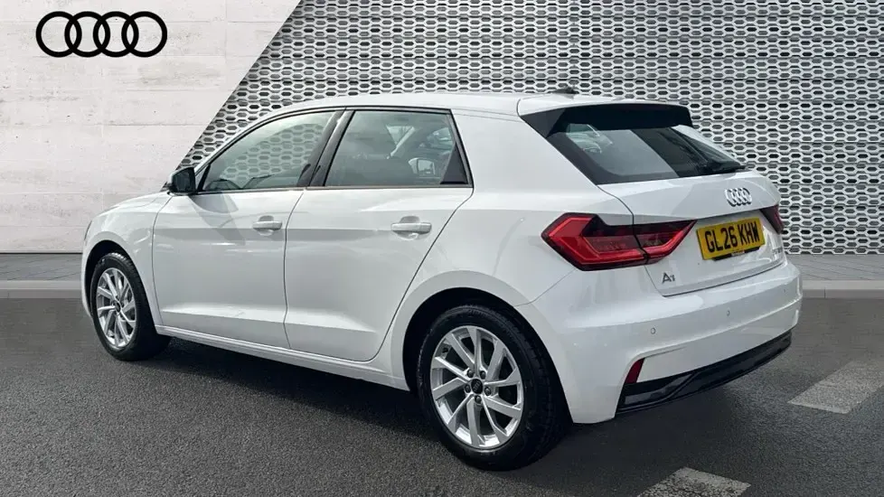 Used Audi A1 Sportback Sport 95 HP (69 kW) 2026 White Hatchback