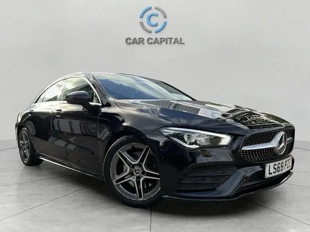 Usado Mercedes CLA200 AMG line 163 CV (119 kW) 2019 Negro Coupe