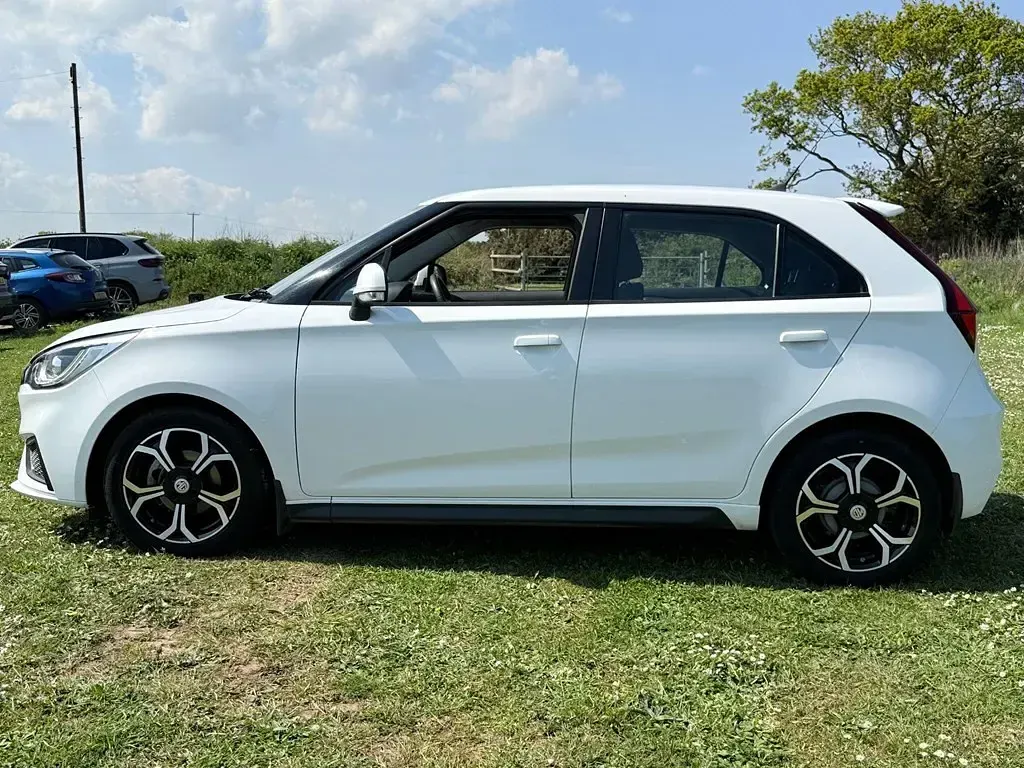 Used MG MG3 Excite 106 HP (77 kW) 2021 White Hatchback