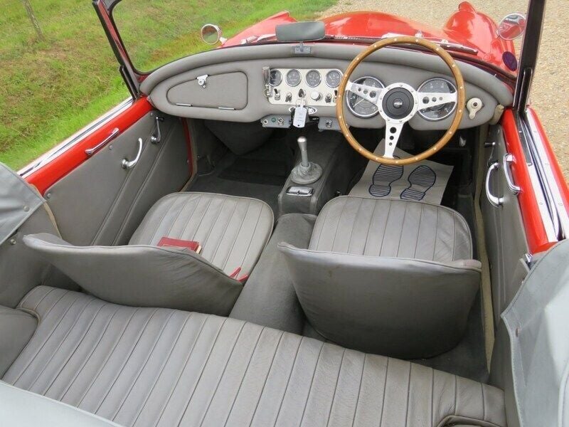 Image 3/4