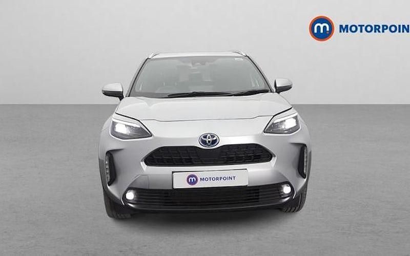 Second-hand Toyota Yaris Hybrid Design 116 CP (85 kW) 2026 Break