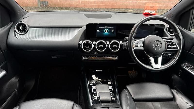 Used Mercedes B180 134 HP (98 kW) 2019 Blue MPV