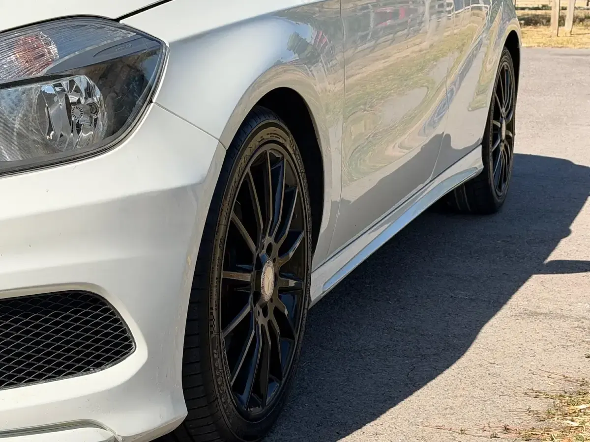 Used Mercedes A200 AMG 2014 White Hatchback
