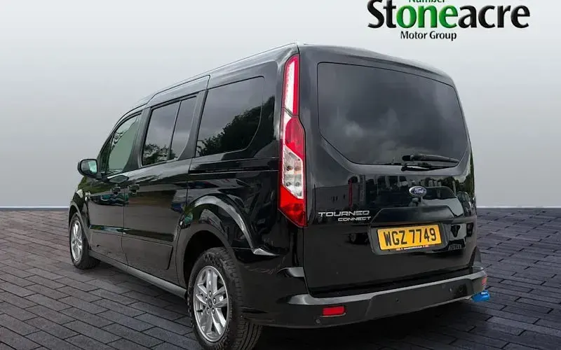 Used Ford Tourneo Titanium 120 HP (88 kW) 2021 Estate