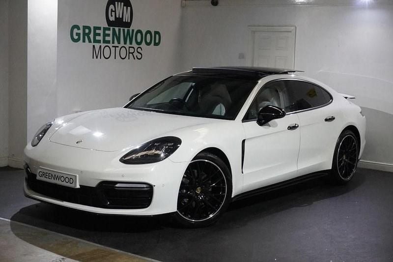 Used Porsche Panamera 330 HP (242 kW) 2017 White Hatchback