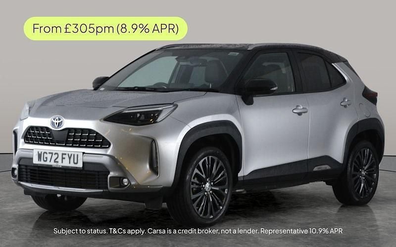 Used 2022 Toyota Yaris Hybrid Estate | £20,149 (Fair price) - Image 1/2