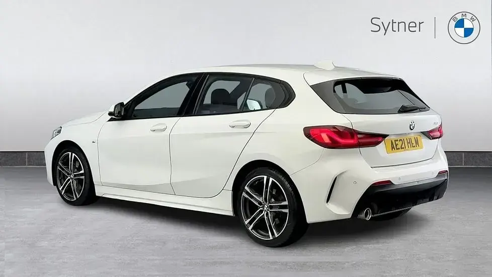 Used BMW 118 M Sport 134 HP (98 kW) 2021 White Hatchback