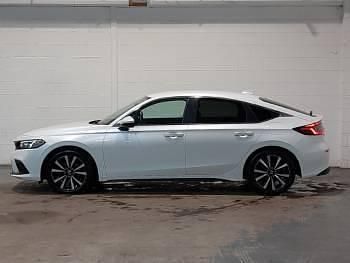 Used Honda Civic Elegance 143 HP (105 kW) 2022 White Hatchback