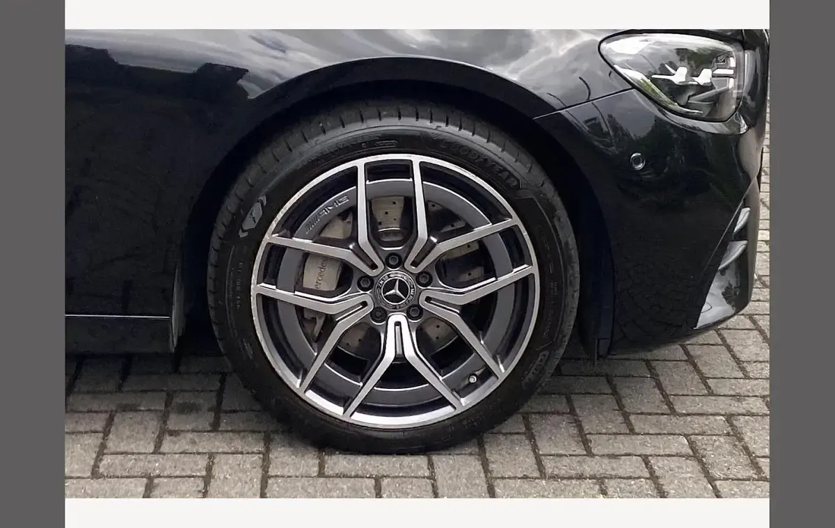 Used Mercedes E300 AMG Line Premium 261 HP (191 kW) 2023 Black Sedan