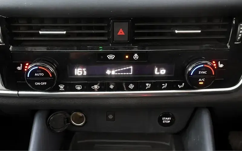 Used Nissan Qashqai S 190 HP (139 kW) 2023 White SUV