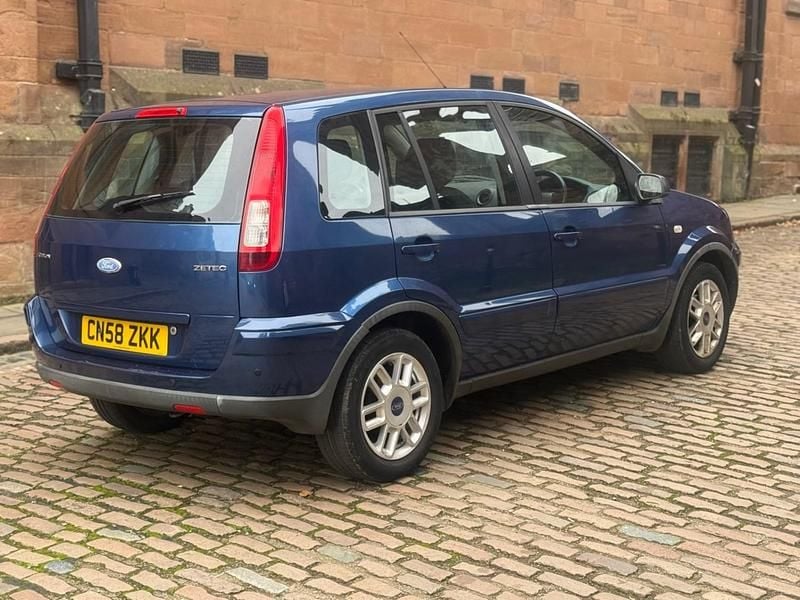 Used Ford Fusion Zetec 99 HP (72 kW) 2008 Blue Hatchback