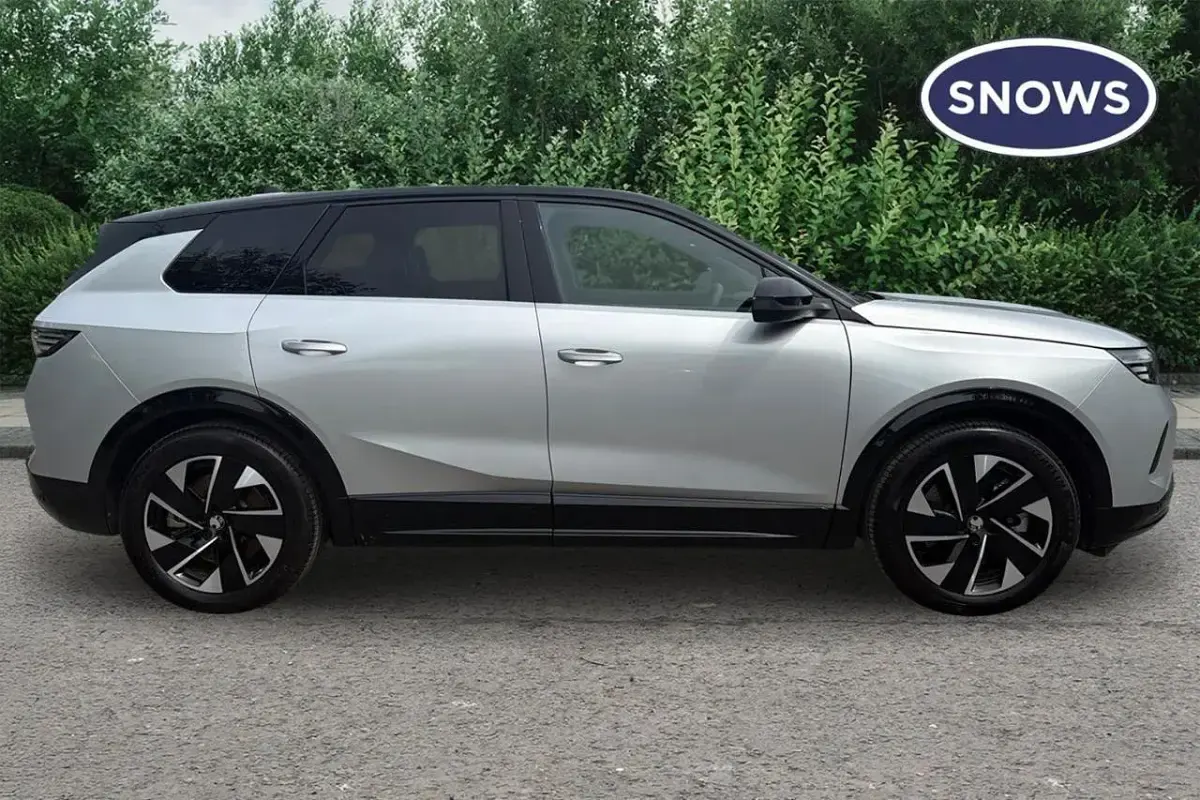 Used Vauxhall Grandland 156 kW (213 HP) 2025 Grey SUV