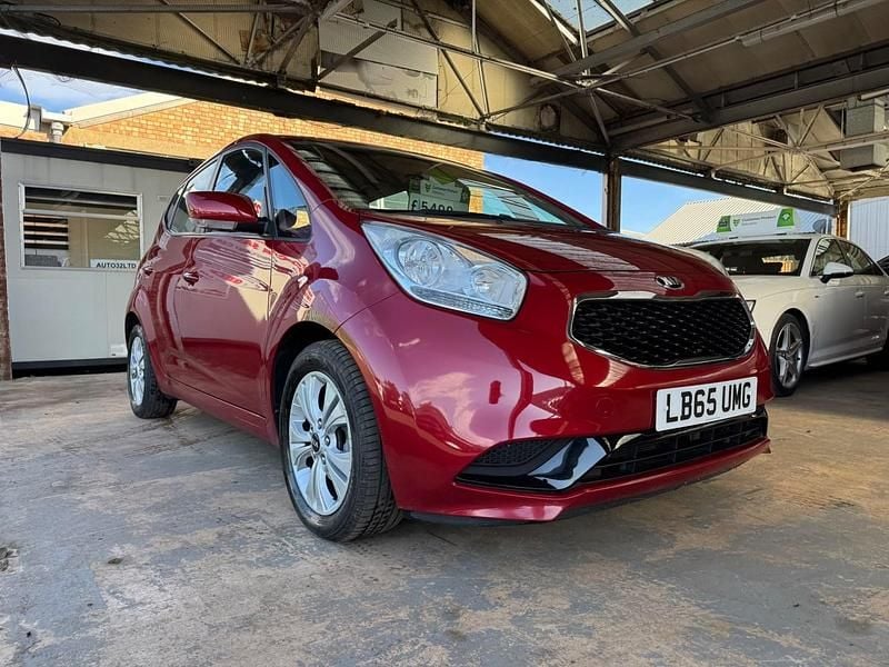 Used Kia Venga 89 HP (65 kW) 2016 Red Hatchback