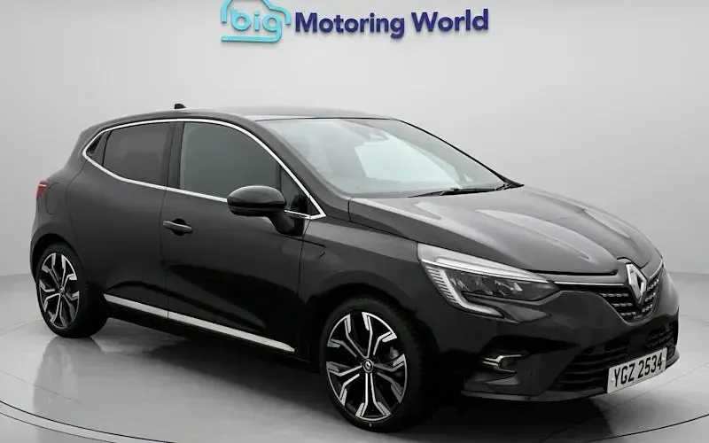 Used Renault Clio Techno 145 HP (106 kW) 2022 Black Hatchback