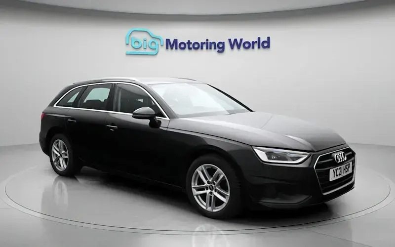 Begagnad Audi A4 Comfort 190 HK (139 kW) 2021 Svart Kombi
