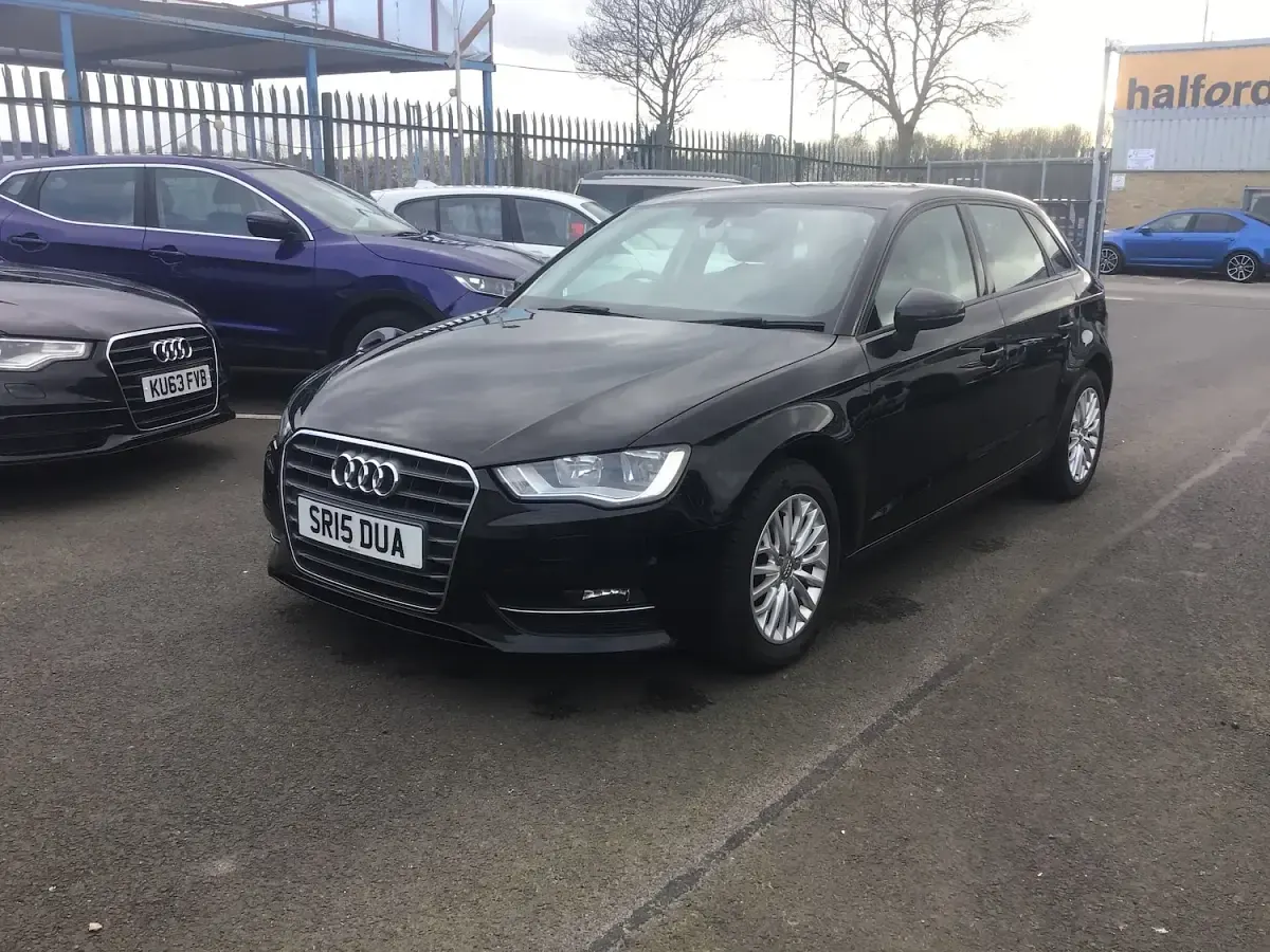 Used Audi A3 Comfort 110 HP (80 kW) 2015 Black Hatchback