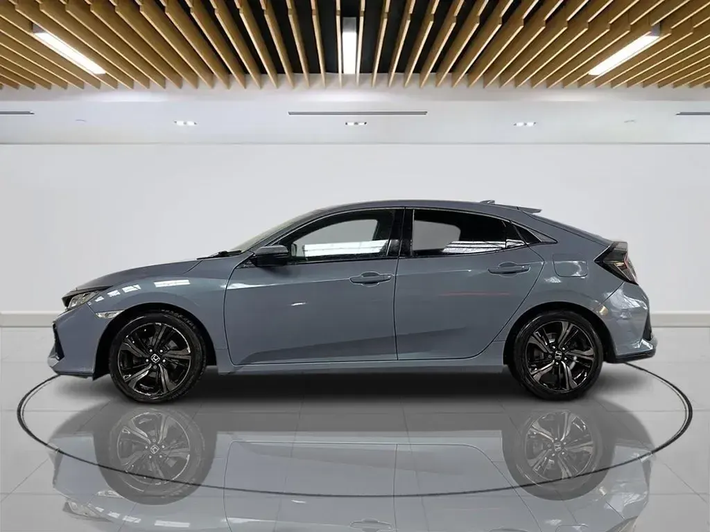 Używany Honda Civic SR 126 KM (92 kW) 2018 Szary Hatchback