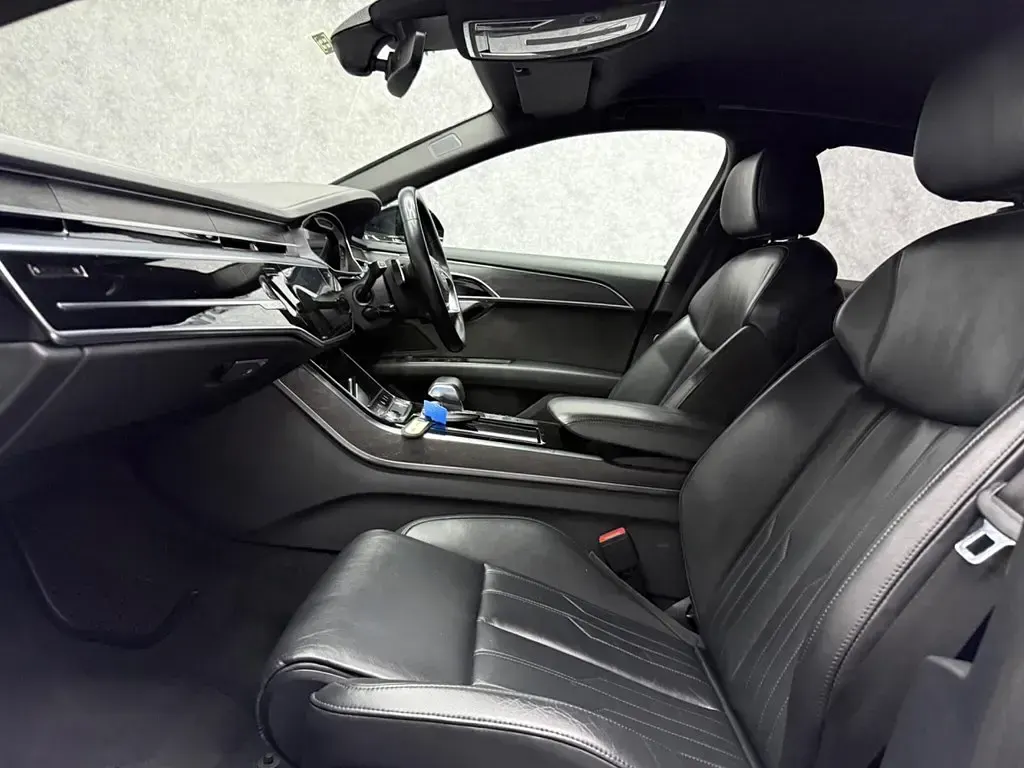 Begagnad Audi A8 Advanced 2018 Svart Sedan
