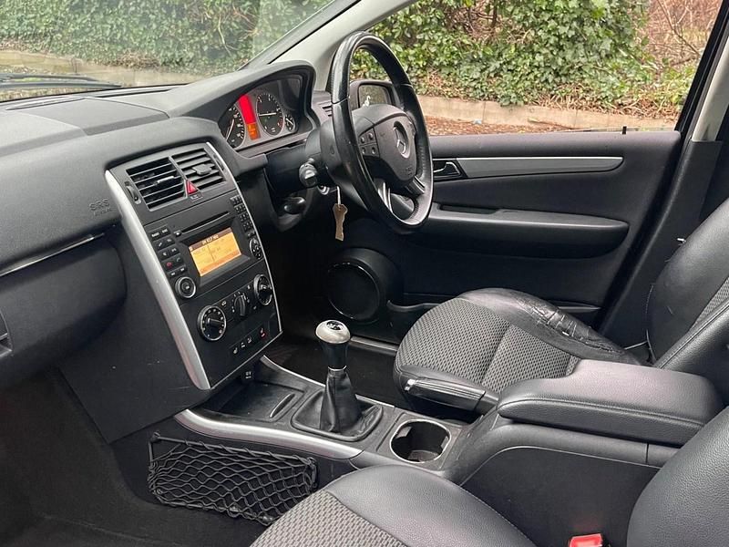 Used Mercedes B200 SE 140 HP (102 kW) 2010 Black MPV