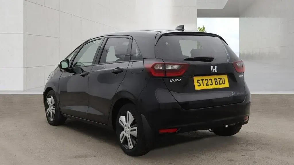 Second-hand Honda Jazz Hybrid 109 CP (80 kW) 2023 Negru Hatchback