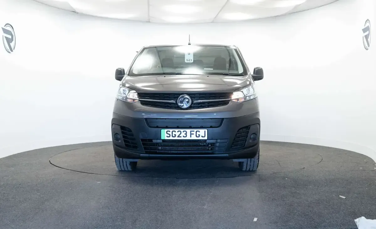 Used Vauxhall Vivaro 100 kW (136 HP) 2023 Grey MPV