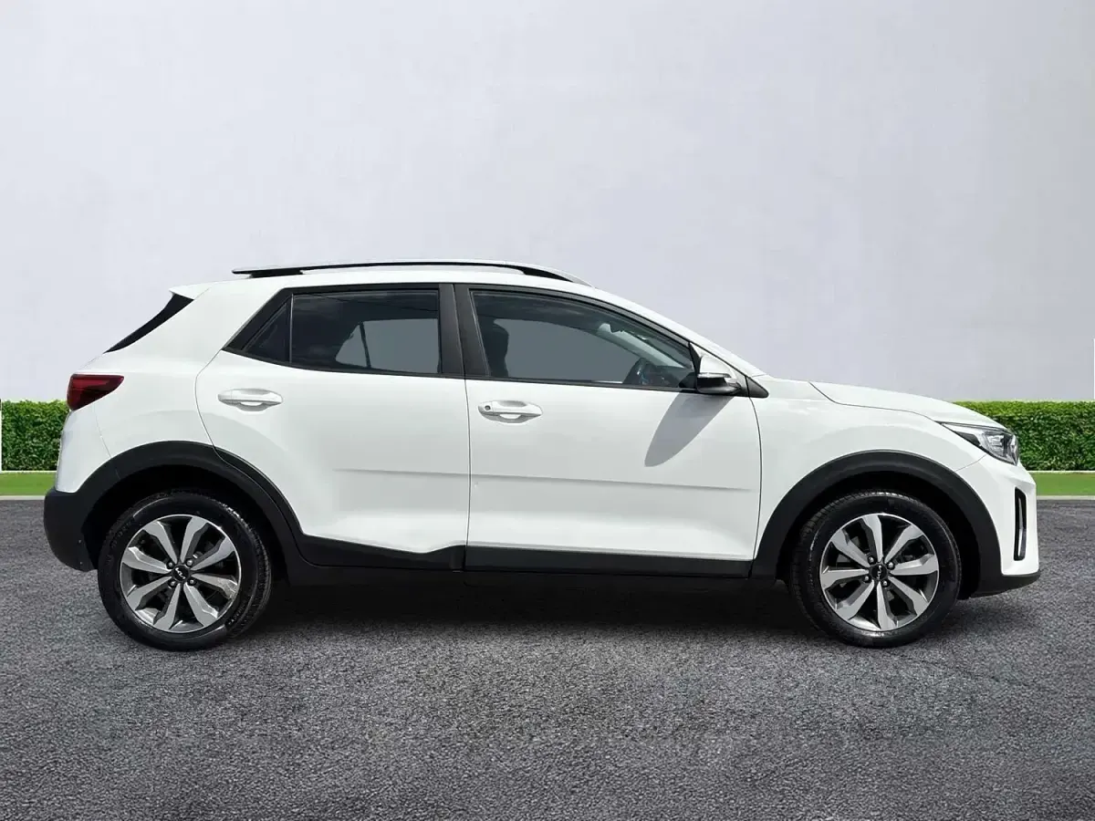 Used Kia Stonic 2021 White SUV