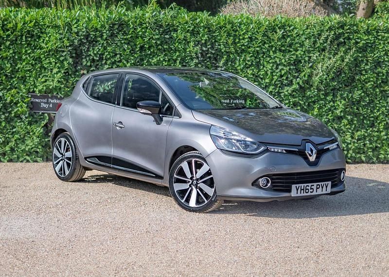 Grey Used 2015 Renault Clio IV Dynamique Hatchback | £8,000 (Fair price) - Image 1/4