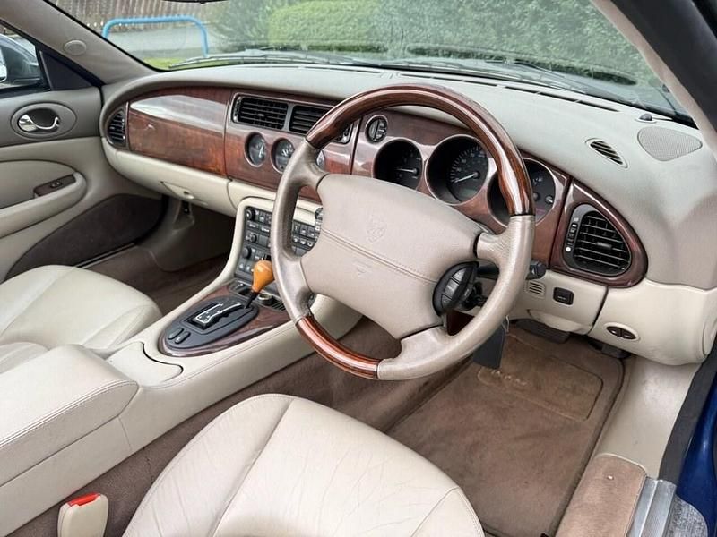 Used Jaguar XK8 290 HP (213 kW) 2001 Blue Cabriolet