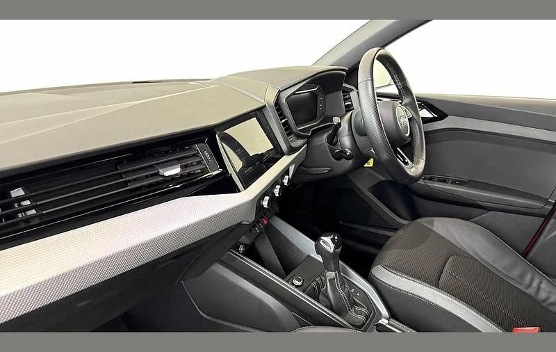 Used Audi A1 S-Line 94 HP (69 kW) 2023 Red SUV