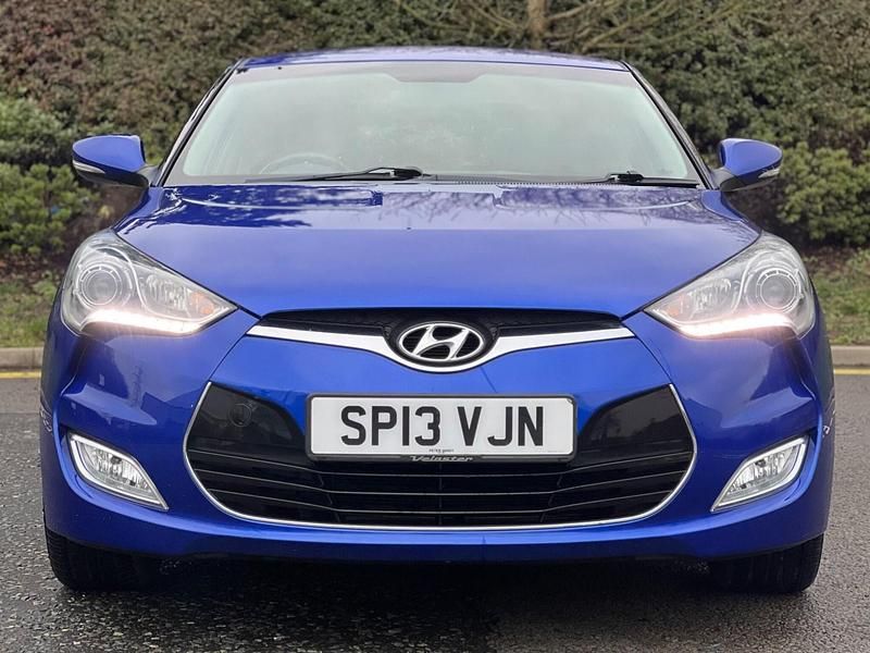 Used Hyundai Veloster 140 HP (102 kW) 2013 Blue Hatchback