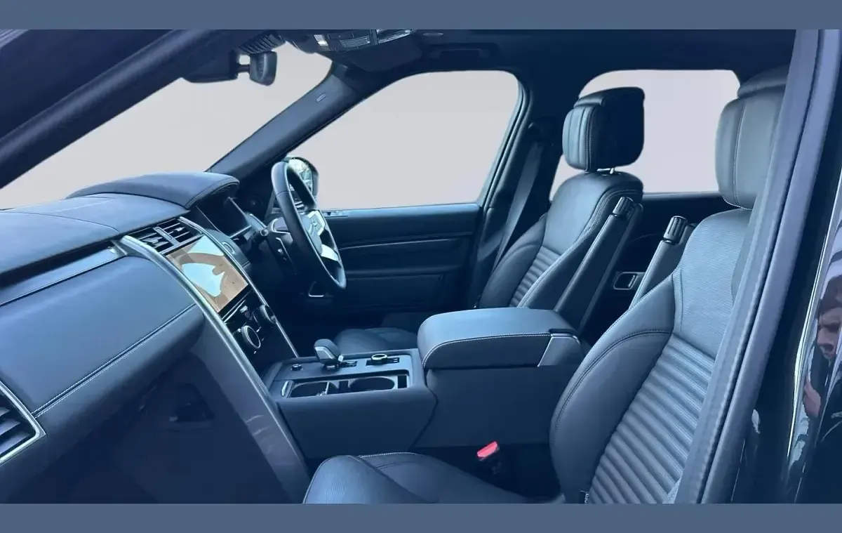 Used Land Rover Discovery 344 HP (253 kW) 2025 Black SUV