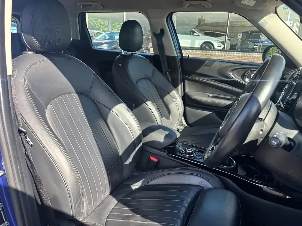 Używany Mini Cooper Clubman Exclusive 135 KM (99 kW) 2020 Niebieski Kombi